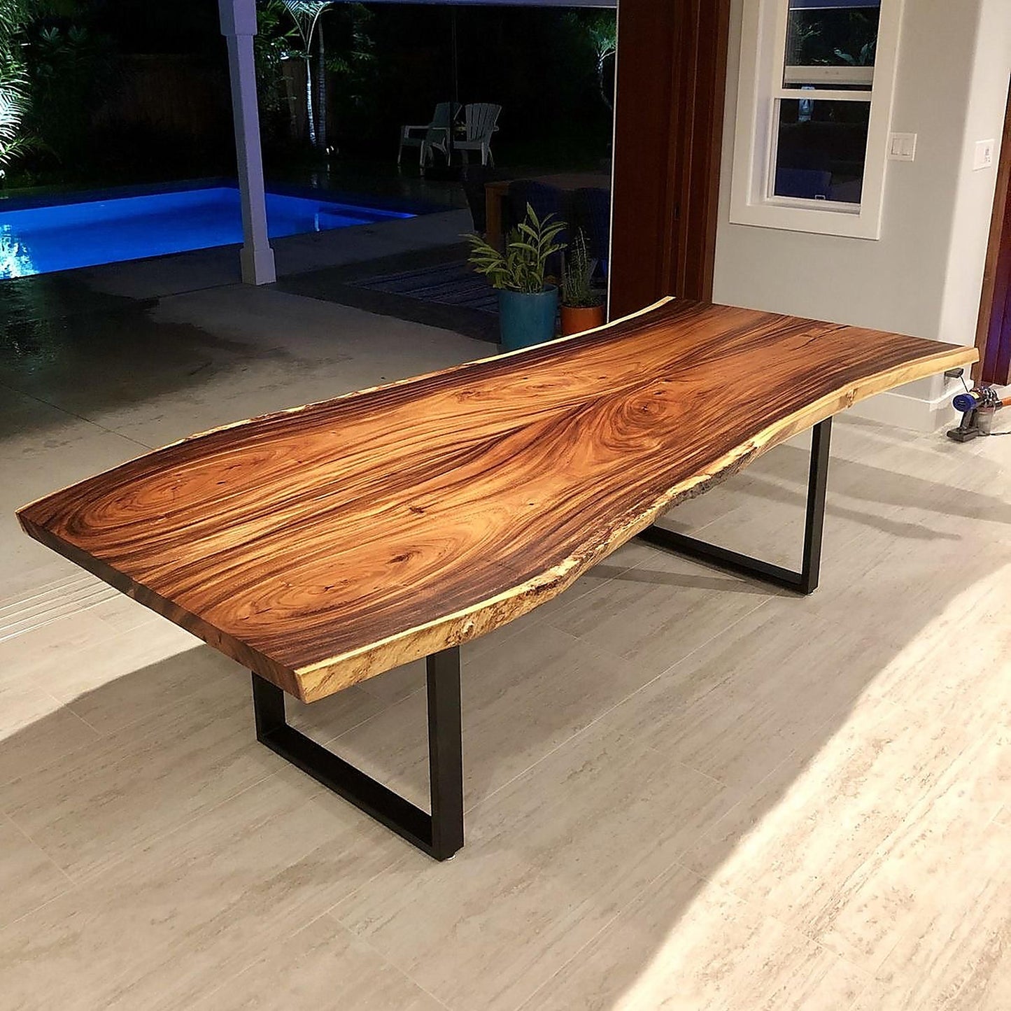 Vero – Live Edge Solid Wood Dining Table